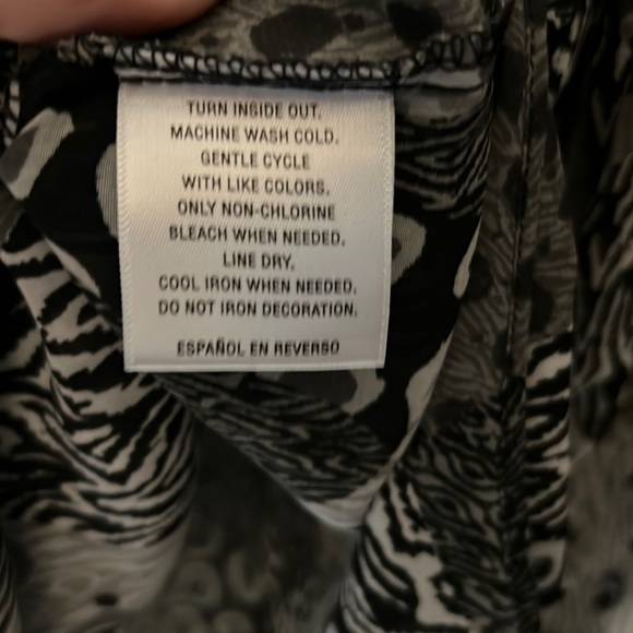 🛍 2/$15 Style & Co. Blouse - Picture 6 of 6